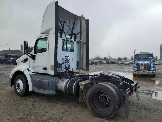 2015 Peterbilt 579