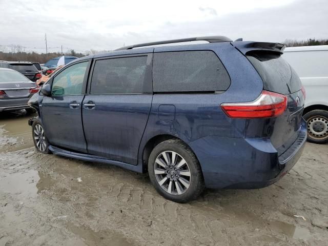 2020 Toyota Sienna XLE