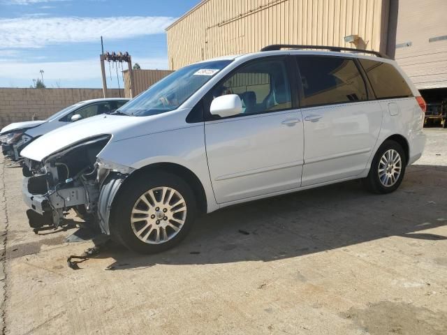 2010 Toyota Sienna XLE