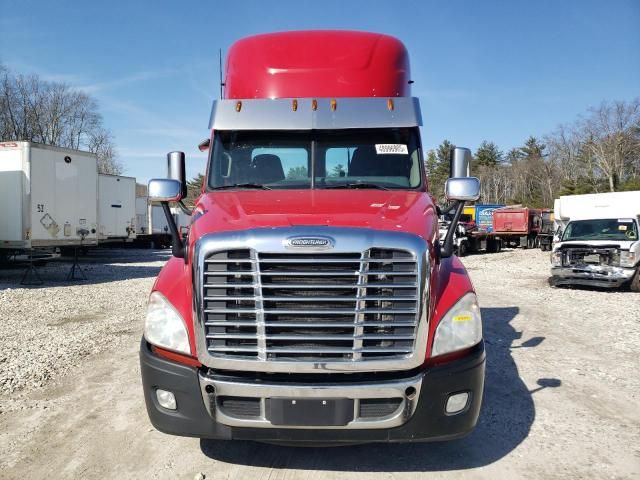 2017 Freightliner Cascadia 125 Semi Truck