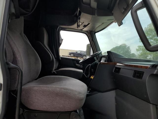 2019 International LT625