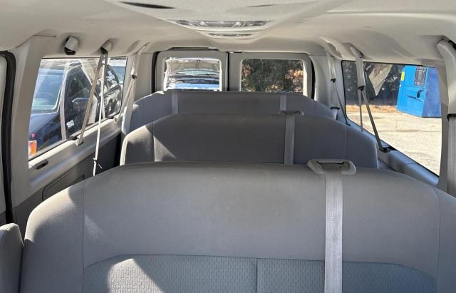 2014 Ford Econoline E350 Super Duty Wagon