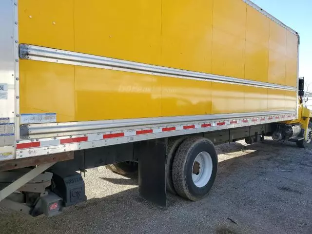 2019 Hino 268 BOX Truck