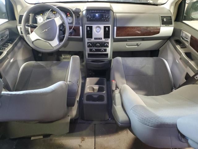 2010 Chrysler Town & Country Touring