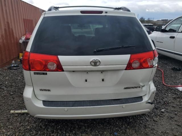 2010 Toyota Sienna XLE