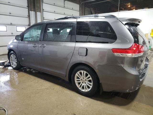 2014 Toyota Sienna XLE