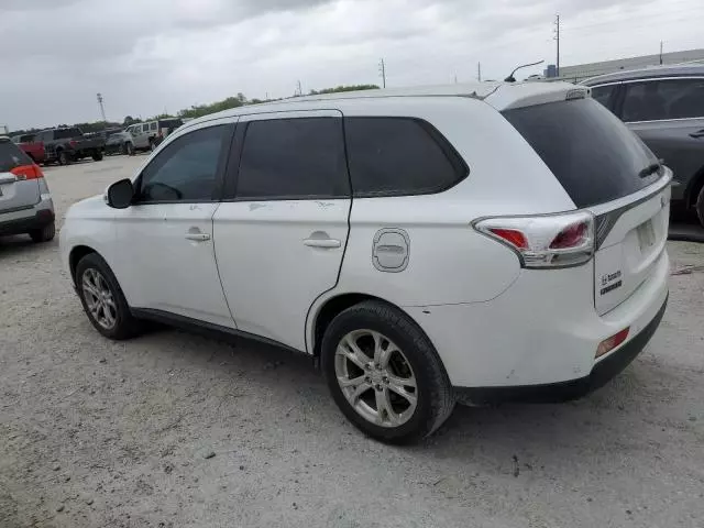 2014 Mitsubishi Outlander SE