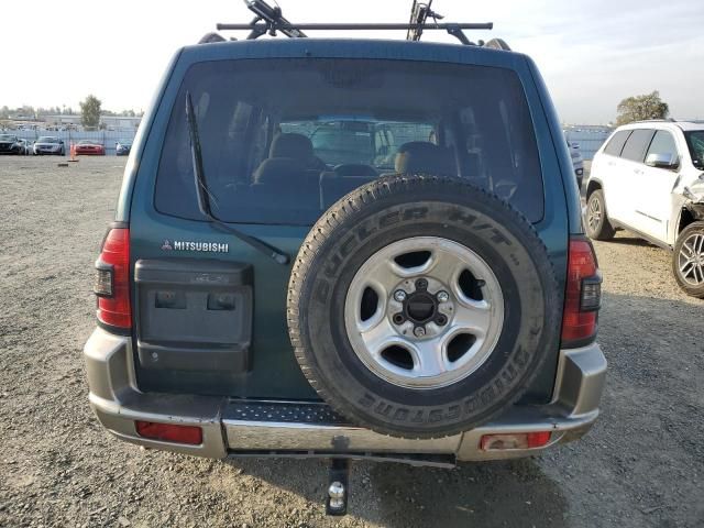 2001 Mitsubishi Montero XLS