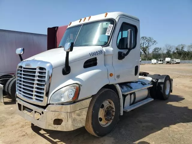 2015 Freightliner Cascadia 113