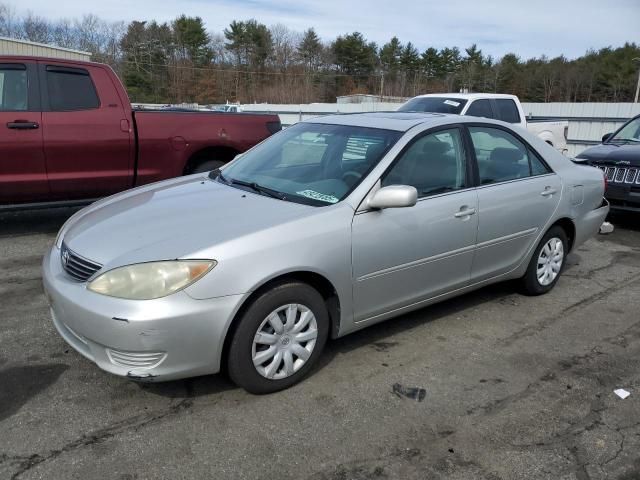 2005 Toyota Camry LE