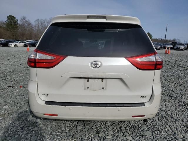 2015 Toyota Sienna XLE