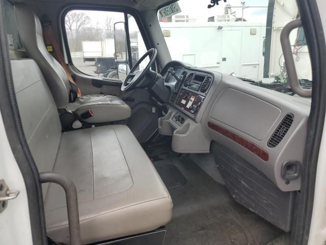 2013 Freightliner Business Class M2 Flat BED Truck