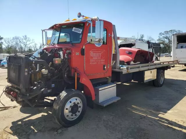 2005 Peterbilt 335 Rollback Truck