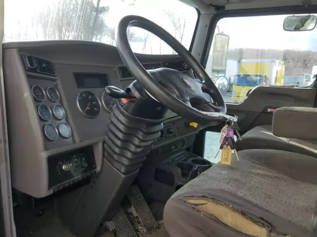 2017 Kenworth Construction T270