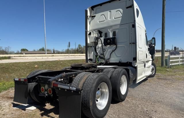 2017 Freightliner Cascadia 125