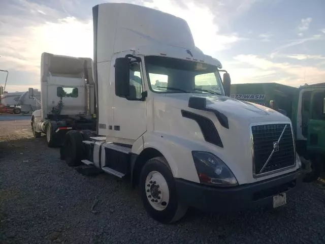 2017 Volvo VN VNL