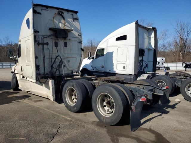 2015 Freightliner Cascadia 125