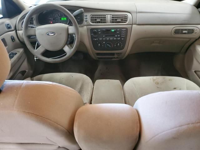 2004 Ford Taurus SE