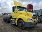 2016 Freightliner Columbia 120 Semi Truck