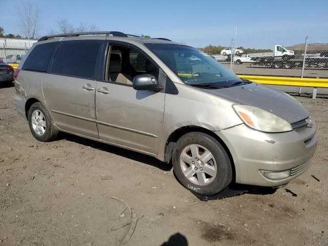 2002 Toyota Sienna XLE