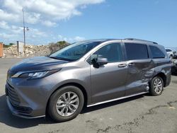 Carros salvage sin ofertas aún a la venta en subasta: 2022 Toyota Sienna LE