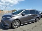 2022 Toyota Sienna LE