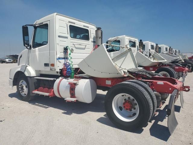 2006 Volvo VN Semi Truck