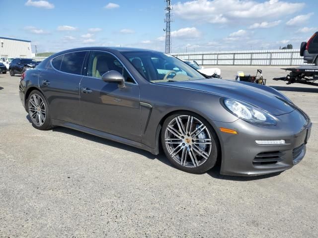 2015 Porsche Panamera S