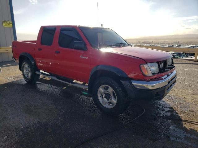 2000 Nissan Frontier Crew Cab XE