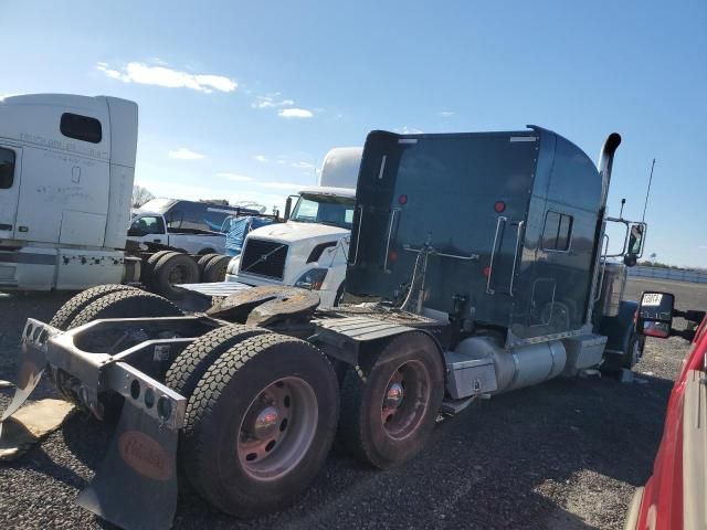 2016 Peterbilt 389 Semi Truck