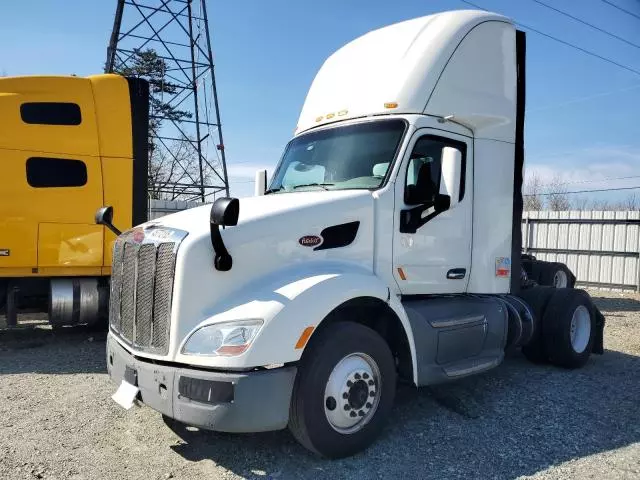 2016 Peterbilt 579