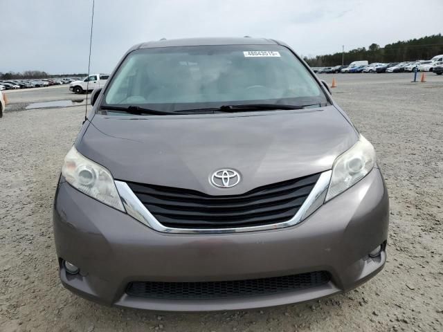 2013 Toyota Sienna LE