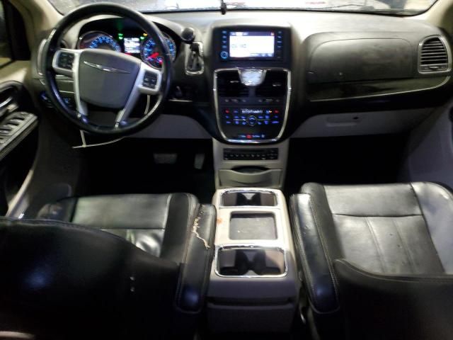 2012 Chrysler Town & Country Touring L