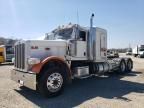 2015 Peterbilt 389 Semi Truck