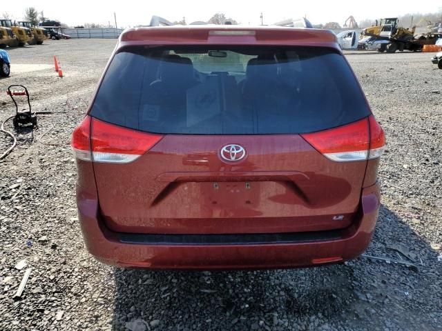 2014 Toyota Sienna LE