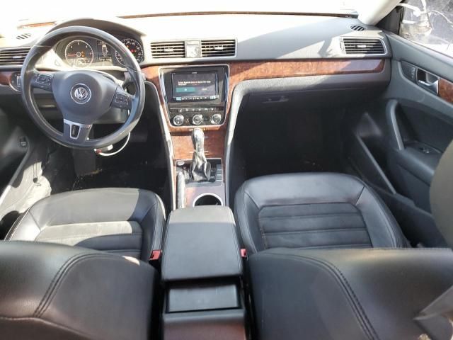 2013 Volkswagen Passat SEL