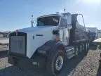 2013 Kenworth Construction T800