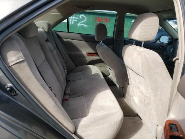 2004 Toyota Camry LE