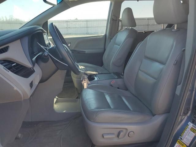 2017 Toyota Sienna XLE