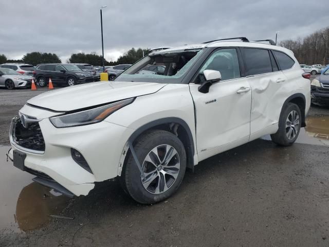 2021 Toyota Highlander Hybrid XLE