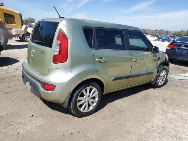 2013 KIA Soul +