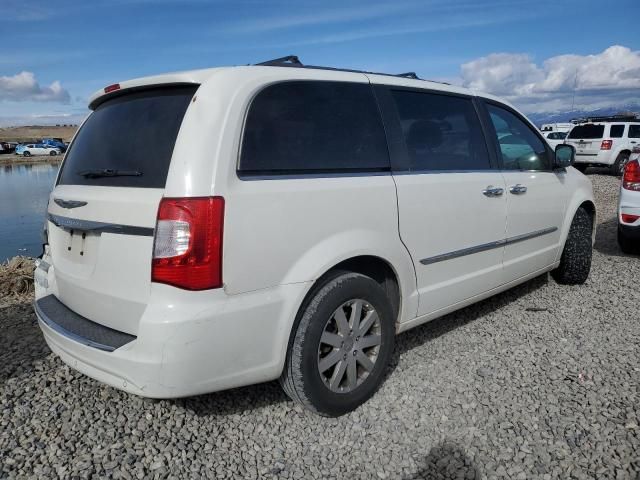 2011 Chrysler Town & Country Touring L