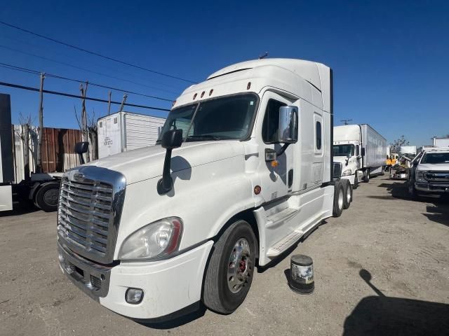 2015 Freightliner Cascadia 125