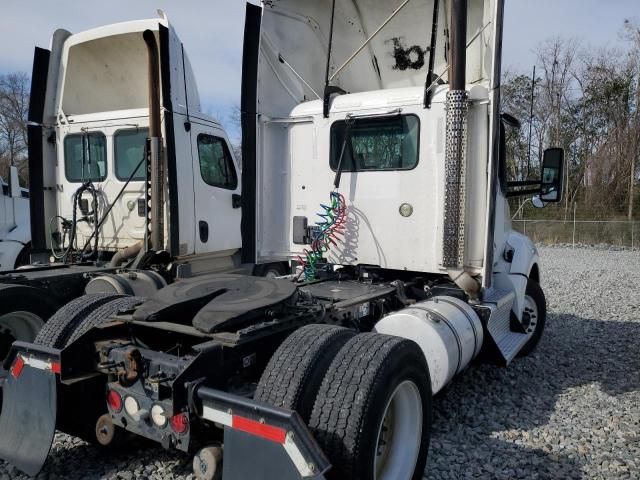 2014 Kenworth T680 Semi Truck