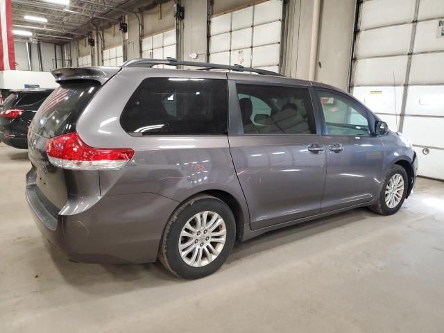 2012 Toyota Sienna XLE