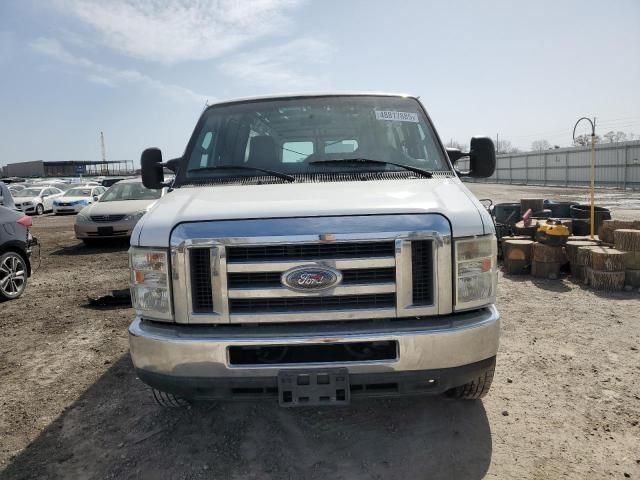 2013 Ford Econoline E350 Super Duty Van