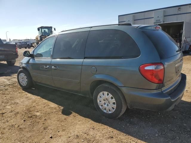 2005 Chrysler Town & Country LX