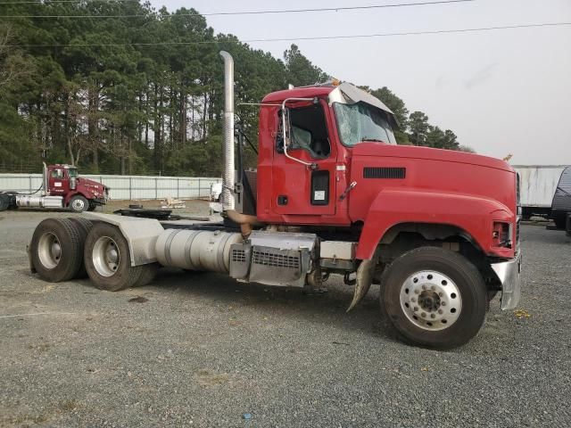 2022 Mack Pinnacle Semi Truck