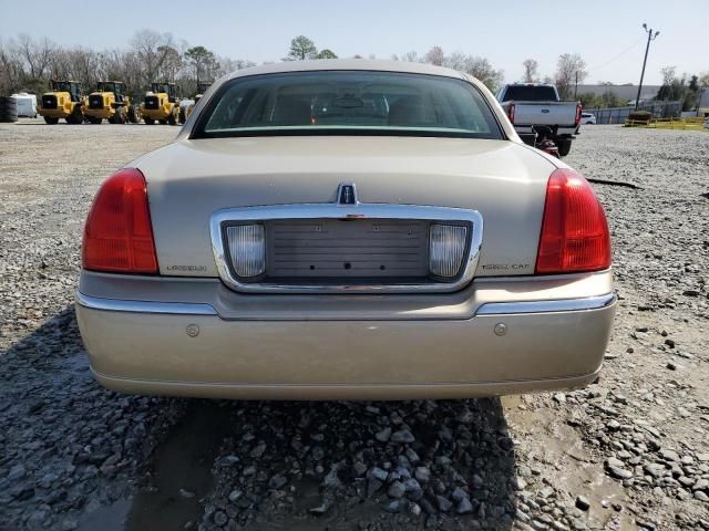 2005 Lincoln Town Car Signature