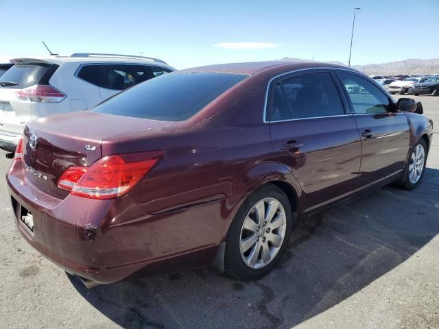 2005 Toyota Avalon XL